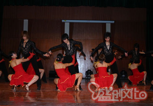      拉丁、倫巴、恰恰